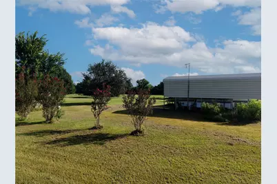 10954 Hay Meadow Lane, Hearne, TX 77859 - Photo 15