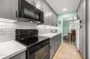 11515 Burdine St, Houston, TX 77035 - Photo 13