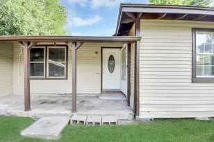 117 E Witcher Ln, Houston, TX 77076 - Photo 5