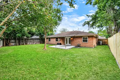 531 Edgebrook Drive, Houston, TX 77034 - Photo 23