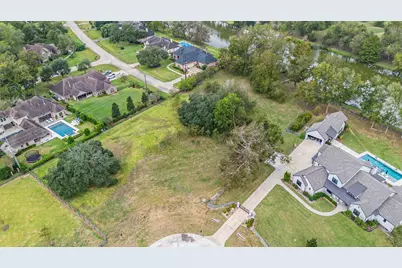 30703 Riverlake Road, Fulshear, TX 77441 - Photo 9