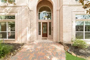 10 E Rock Wing Pl, The Woodlands, TX 77381 - Photo 5