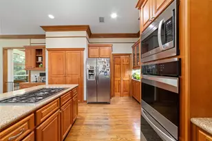 10 E Rock Wing Pl, The Woodlands, TX 77381 - Photo 23