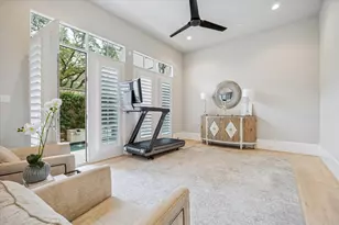2411 Rosamond St, Houston, TX 77098 - Photo 25