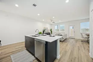 7718 Inwood Grv Ln, Houston, TX 77088 - Photo 15