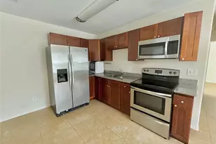 3807 Putnam Dr, Bacliff, TX 77518 - Photo 9