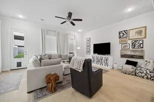 334 W 26th St, Houston, TX 77008 - Photo 9
