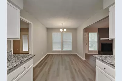 15 S Drifting Leaf Court, The Woodlands, TX 77380 - Photo 5