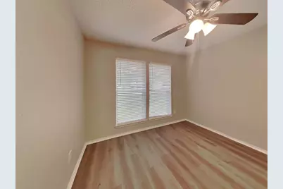 15 S Drifting Leaf Court, The Woodlands, TX 77380 - Photo 11
