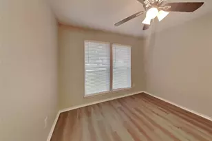15 S Drifting Leaf Ct, The Woodlands, TX 77380 - Photo 11