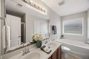 398 Henry St, Alvin, TX 77511 - Photo 17