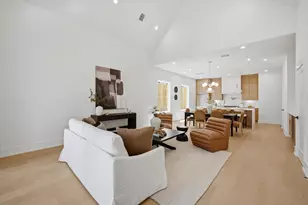 611 E 25th St, Houston, TX 77008 - Photo 9