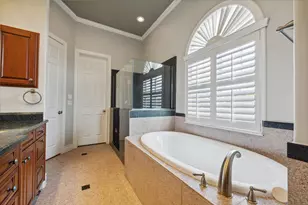 2943 Brompton Square Dr, Houston, TX 77025 - Photo 17