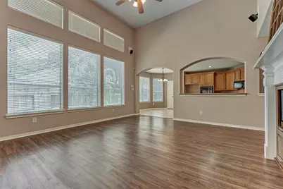 59 W Prairie Dawn Circle, The Woodlands, TX 77385 - Photo 11
