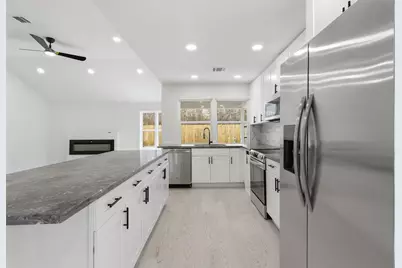 16255 Summer Wind Drive, Houston, TX 77090 - Photo 9