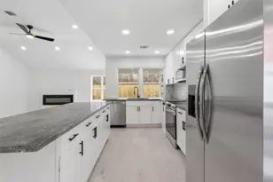 16255 Summer Wind Dr, Houston, TX 77090 - Photo 9