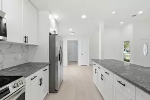 16255 Summer Wind Dr, Houston, TX 77090 - Photo 11