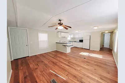 401 S Woodson Street #5, Willis, TX 77378 - Photo 3