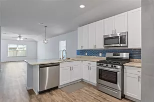 2024 Cedar Tree Ct, Conroe, TX 77301 - Photo 5