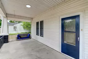 211 E West St, El Campo, TX 77437 - Photo 9