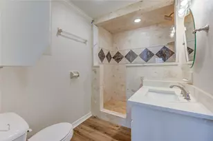 211 E West St, El Campo, TX 77437 - Photo 19