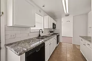 6515 Amberfield Ln, Katy, TX 77449 - Photo 17