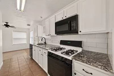 6515 Amberfield Lane, Katy, TX 77449 - Photo 13