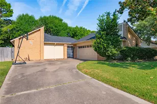 2701 20th St N, Texas City, TX 77590 - Photo 3