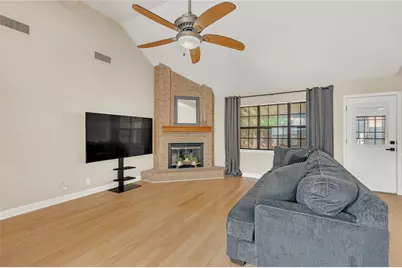 2701 20th Street N, Texas City, TX 77590 - Photo 11