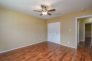 10502 Hammerly Blvd, Houston, TX 77043 - Photo 11