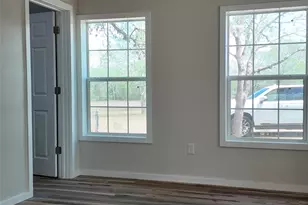 210 Julia St, Yoakum, TX 77995 - Photo 21