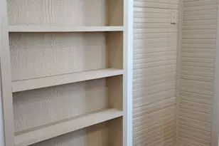 210 Julia St, Yoakum, TX 77995 - Photo 3