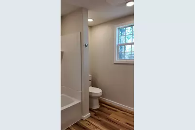 210 Julia St, Yoakum, TX 77995 - Photo 27