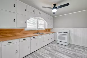 9314 Church St, Needville, TX 77461 - Photo 9