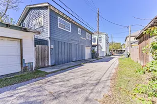1310 Rosenberg St, Galveston, TX 77550 - Photo 33
