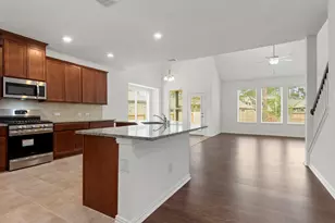 236 Scarlet Maple Wy, Willis, TX 77318 - Photo 9