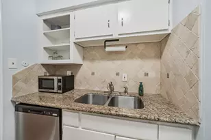 6402 Del Monte Dr, Houston, TX 77057 - Photo 9