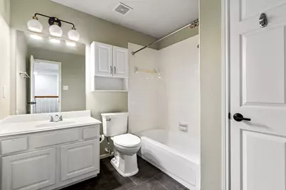 13507 Country Green Court, Houston, TX 77059 - Photo 25