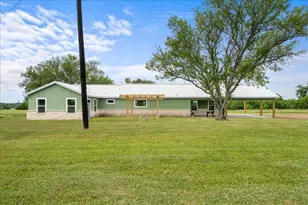 1232 Swiss Alp Hills Loop, Schulenburg, TX 78956 - Photo 7