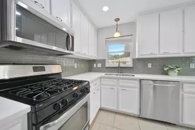 10406 Woodwind Drive, Houston, TX 77025 - Photo 11