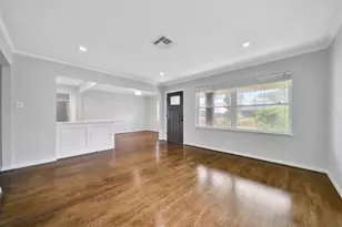 10406 Woodwind Dr, Houston, TX 77025 - Photo 7