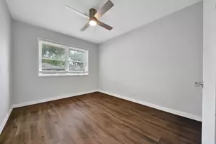 10406 Woodwind Dr, Houston, TX 77025 - Photo 13