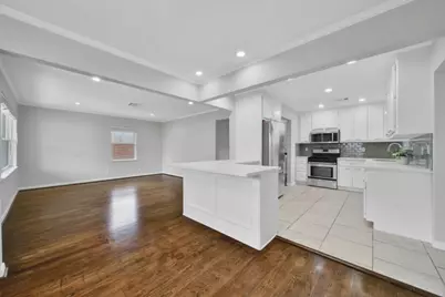 10406 Woodwind Drive, Houston, TX 77025 - Photo 11