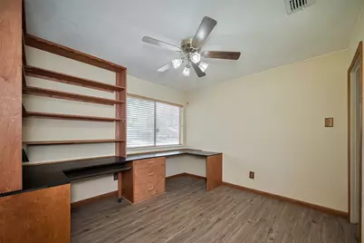 12346 Gainsborough Drive, Houston, TX 77031 - Photo 21