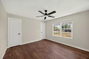 500 Shirley St, Eagle Lake, TX 77434 - Photo 15