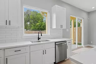 2022 Wavell St, Houston, TX 77088 - Photo 7