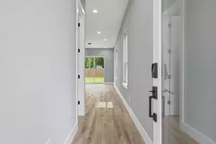 2022 Wavell St, Houston, TX 77088 - Photo 3