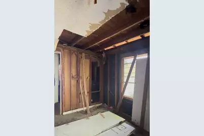 5935 Glenhurst Drive, Houston, TX 77033 - Photo 7