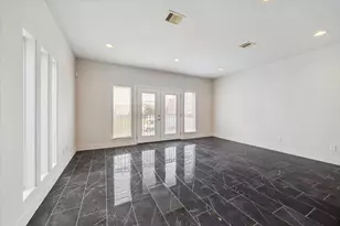 3041 Clinton Dr, Houston, TX 77020 - Photo 11