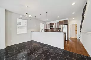 3041 Clinton Dr, Houston, TX 77020 - Photo 9